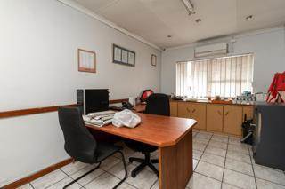1443  m² Commercial space in Klerksdorp photo number 3