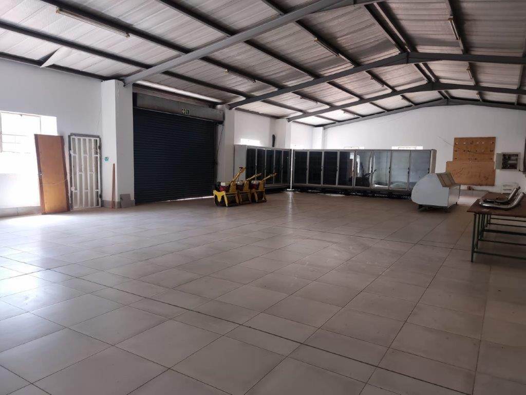 450  m² Industrial space in Eye of Africa photo number 15