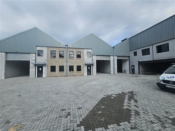 664  m² Industrial space