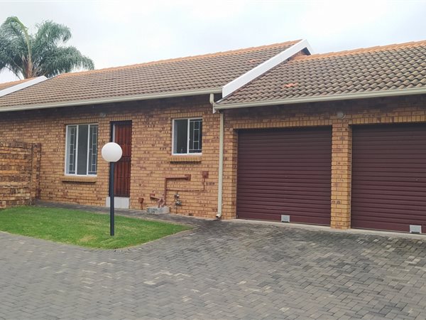 2 Bedroom Townhouse 2 Bedroom Townhouse