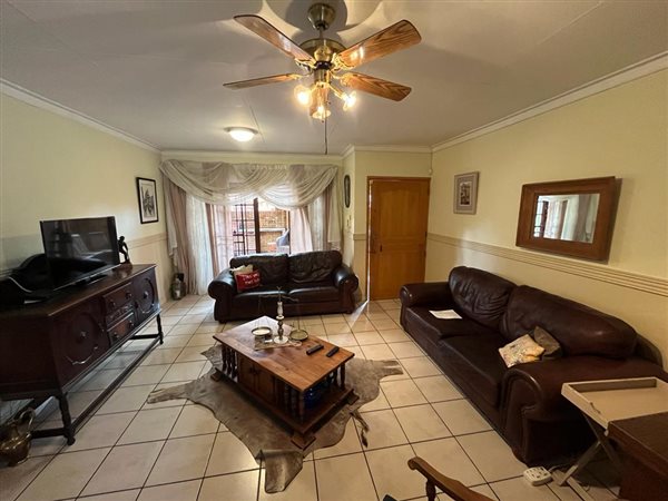 3 Bed Townhouse in Monument Heights
