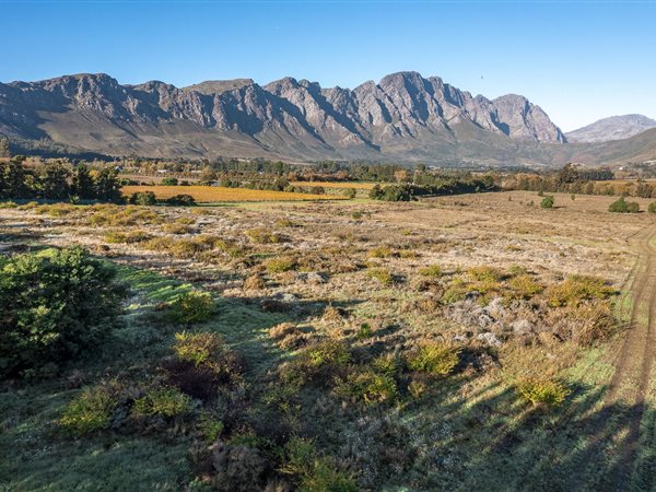 8 ha Land available in Franschhoek