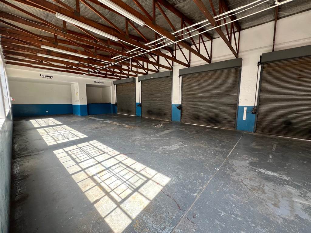 500  m² Industrial space in Ferndale photo number 5