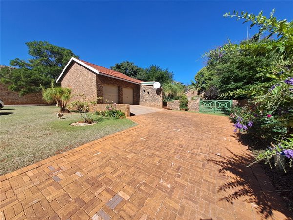 4 Bedroom House 4 Bedroom House