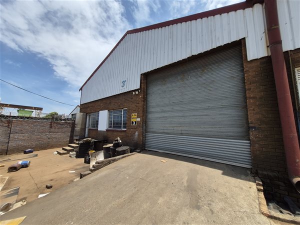 285  m² Industrial space