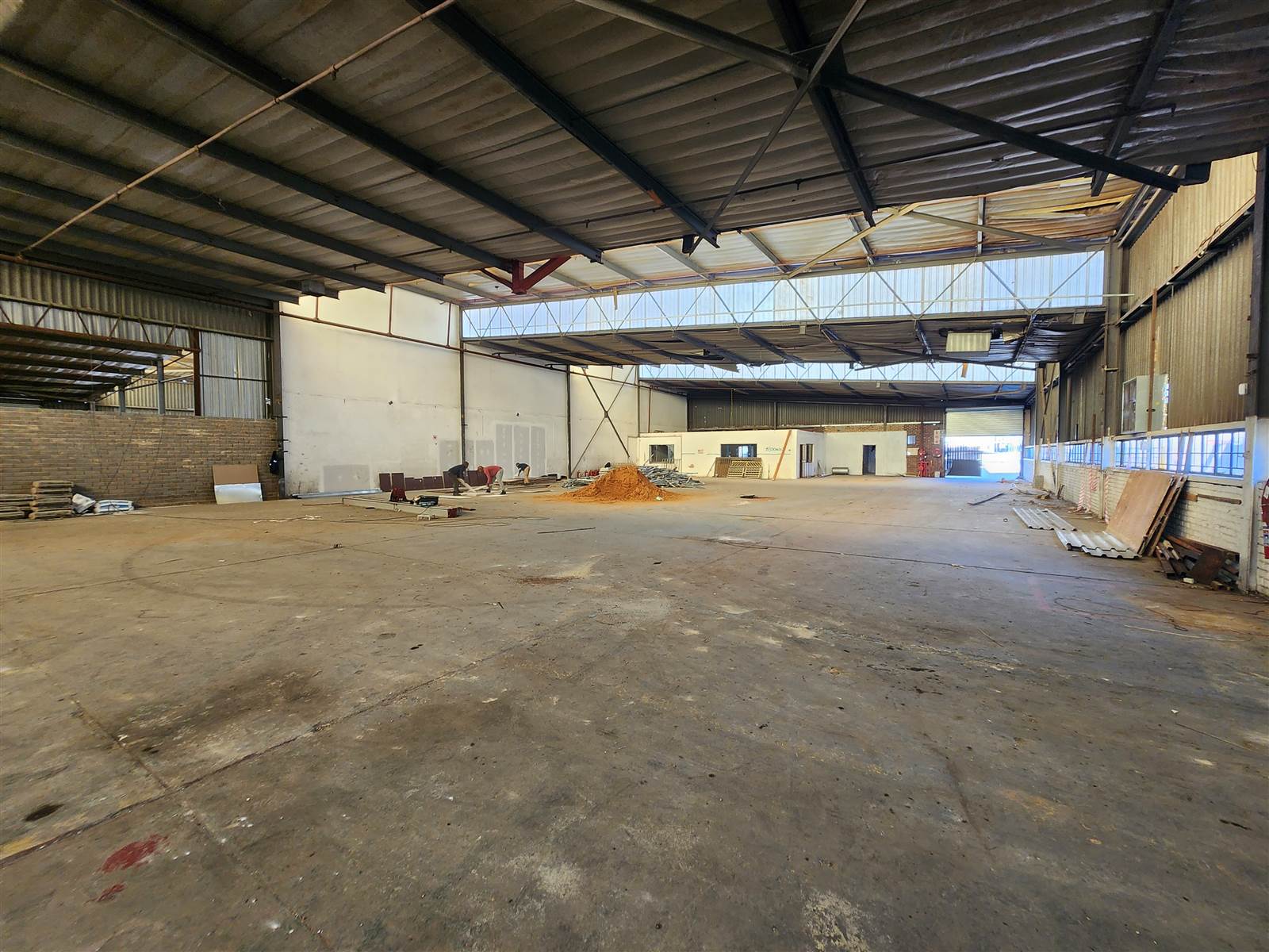 2600  m² Industrial space in Spartan photo number 3