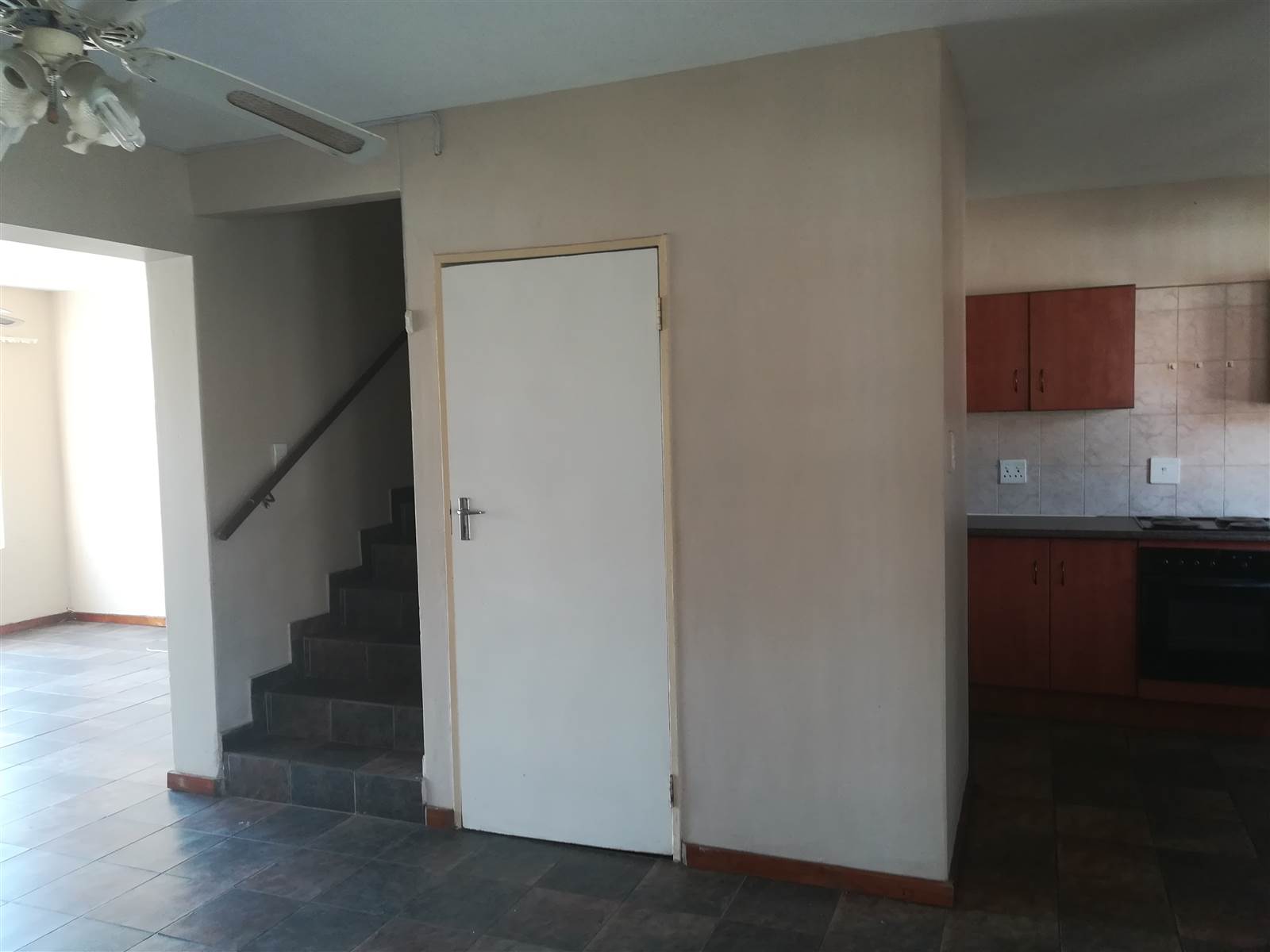 3 Bed Duplex in Waterval East photo number 3
