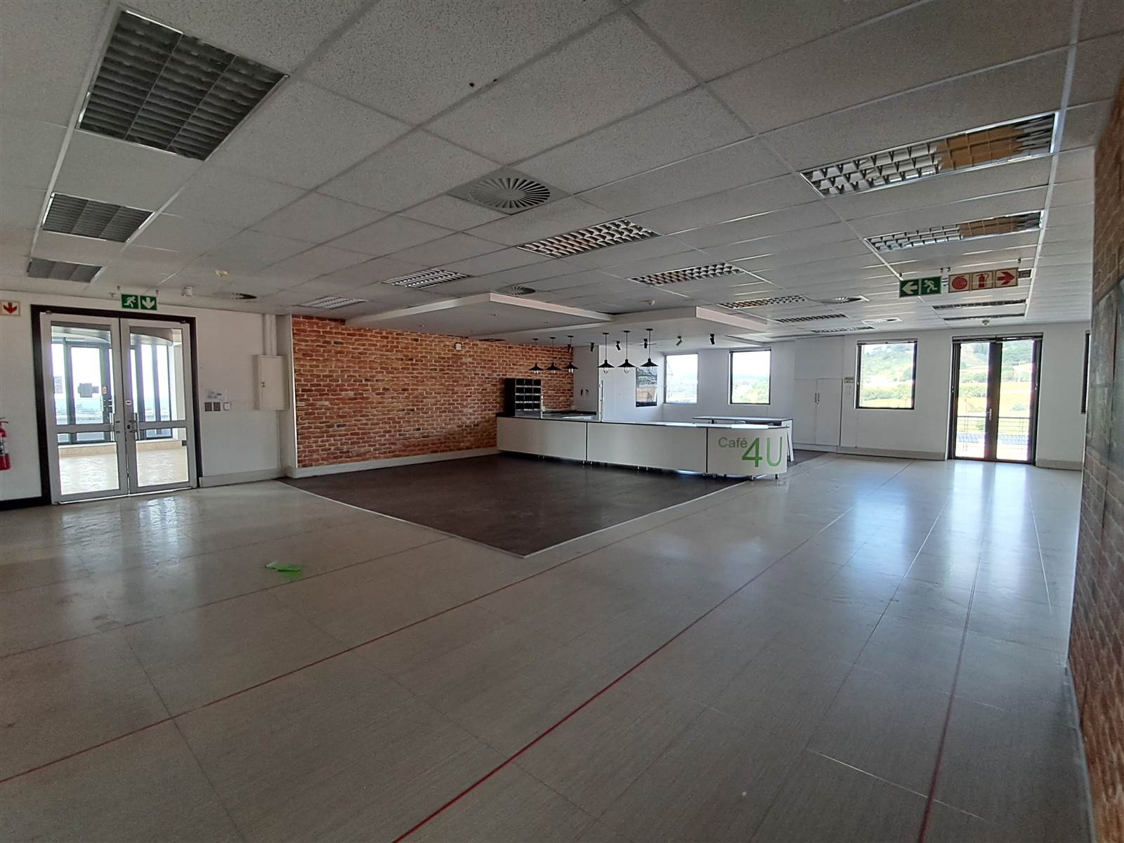 476  m² Commercial space in Constantia Kloof photo number 3