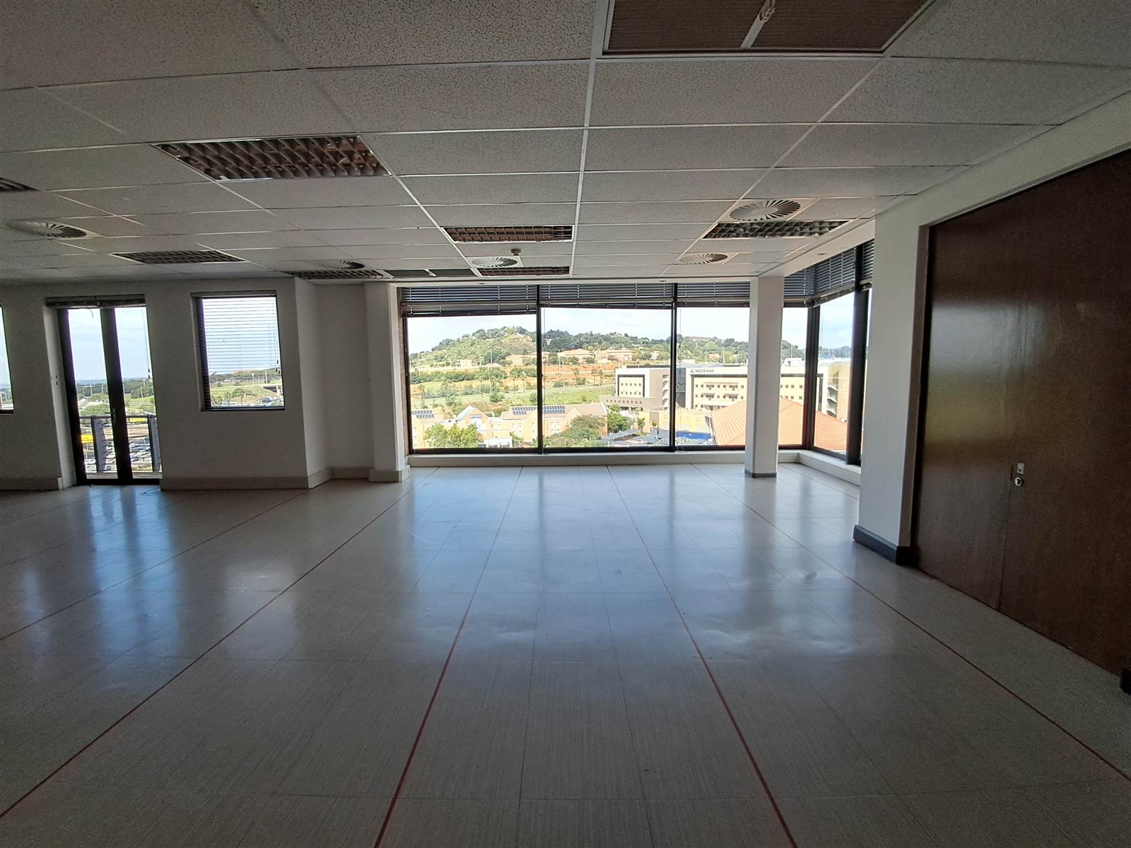 476  m² Commercial space in Constantia Kloof photo number 9