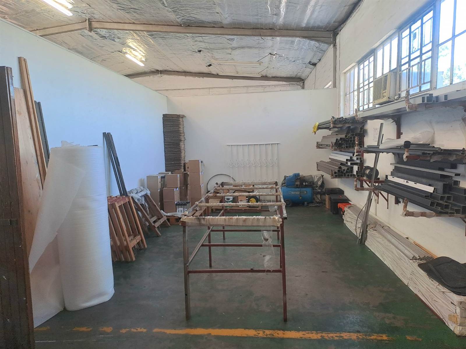 Industrial space in Pinelands photo number 5
