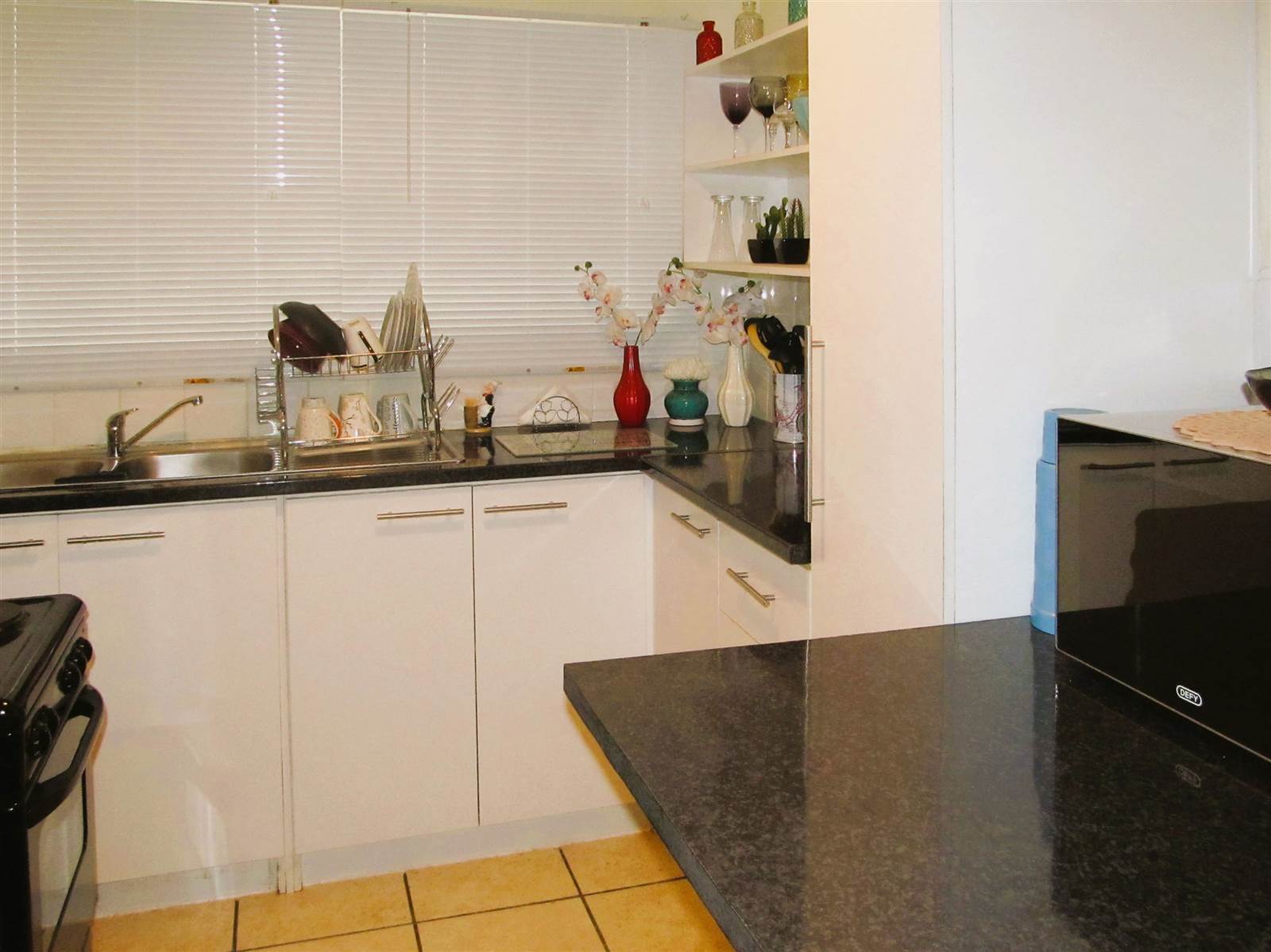 2 Bed House in Parow Valley photo number 4