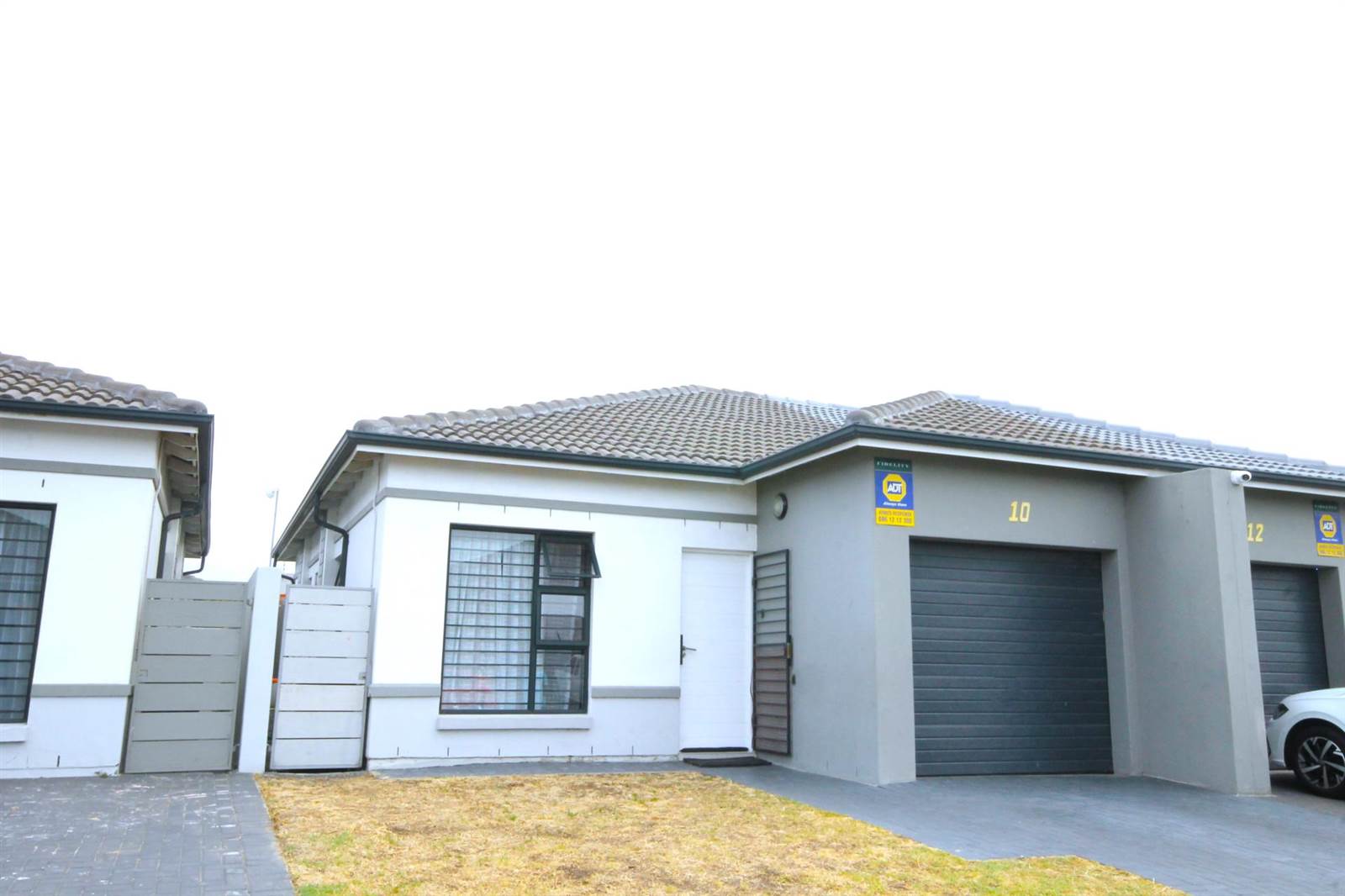 3 Bed House in Tableview photo number 14