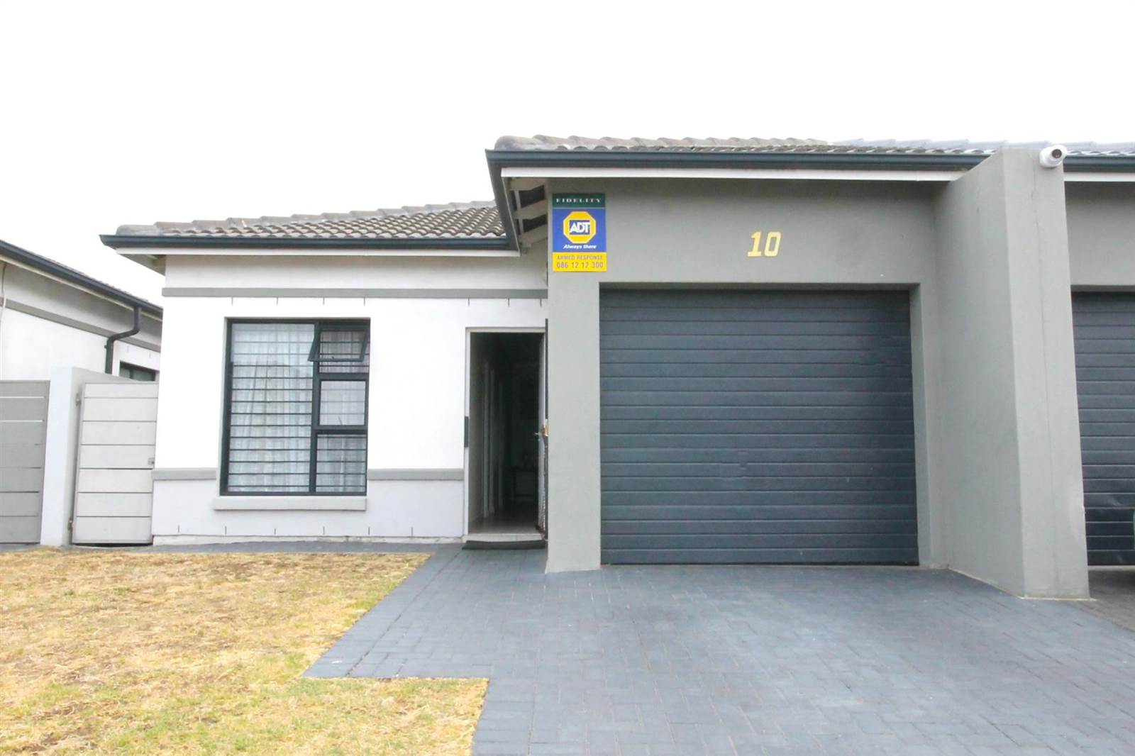 3 Bed House in Tableview photo number 1