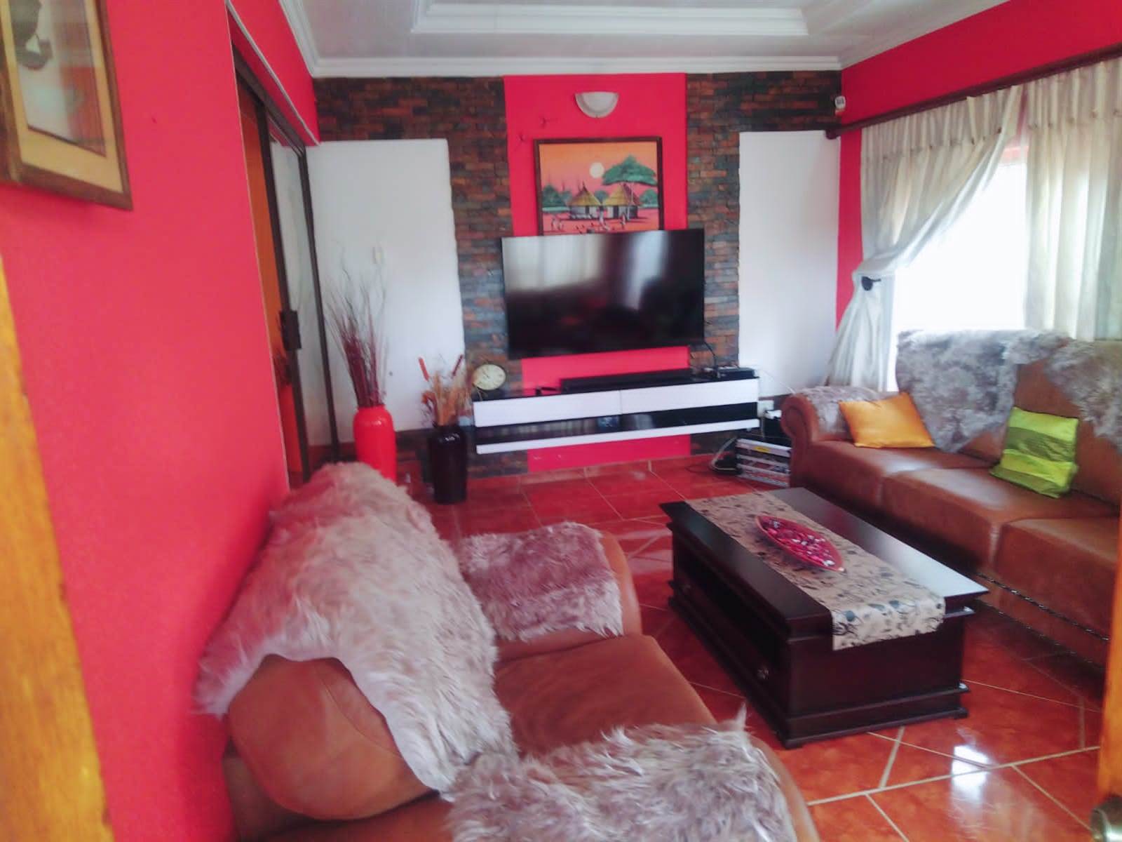 4 Bed House in Olievenhoutbosch photo number 4