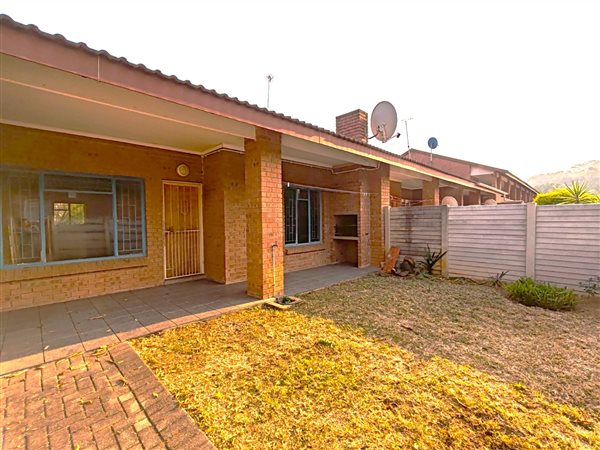 2 Bedroom Townhouse 2 Bedroom Townhouse