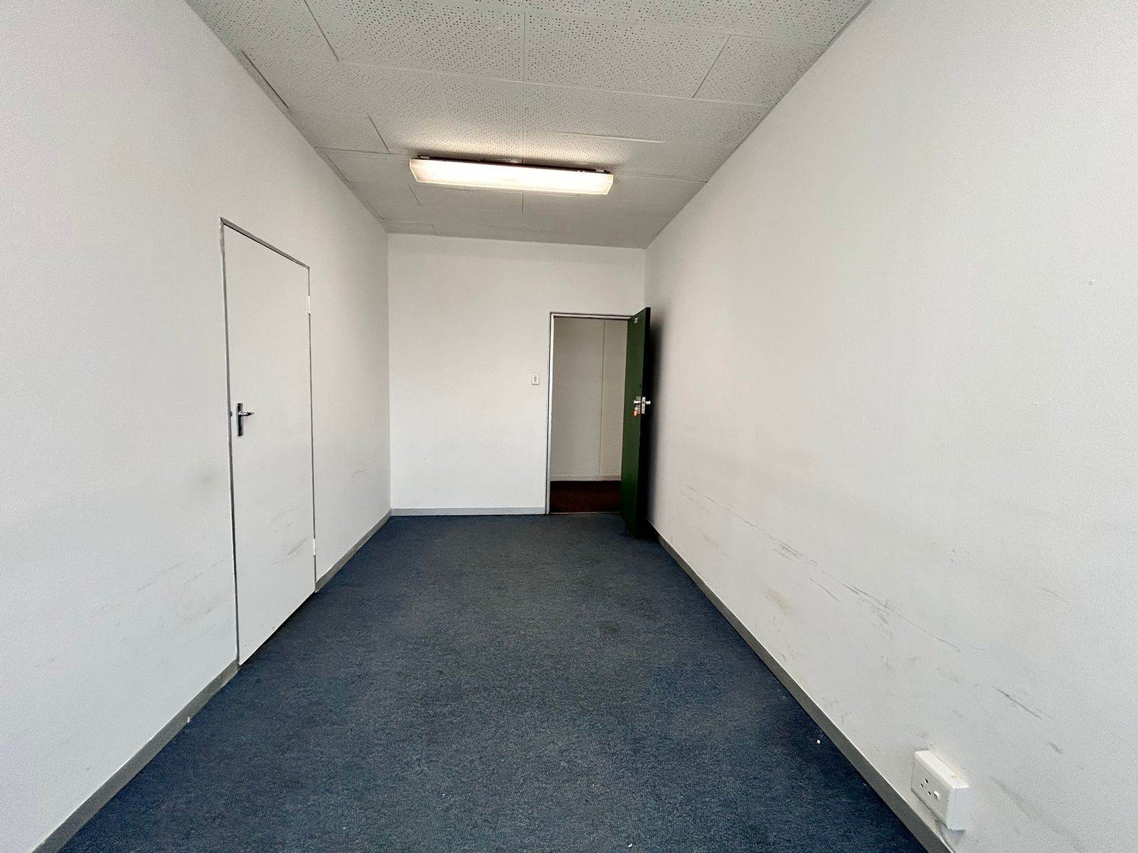15  m² Commercial space in Northcliff photo number 9
