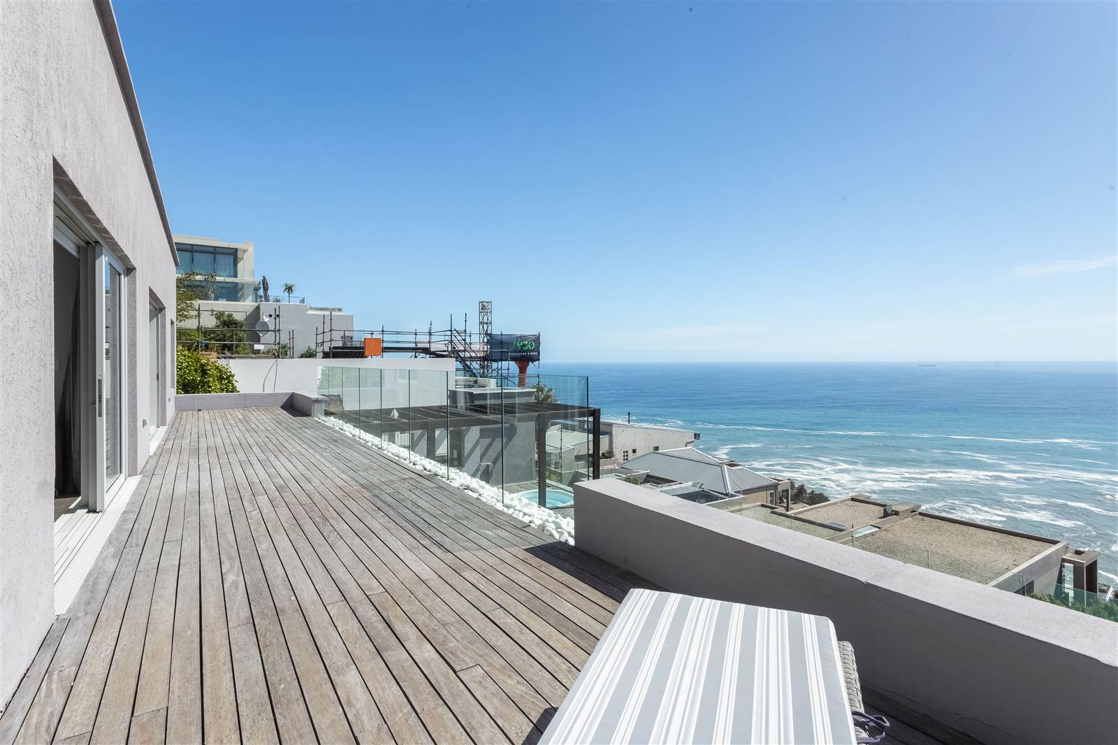 3 Bed Penthouse in Bantry Bay photo number 24