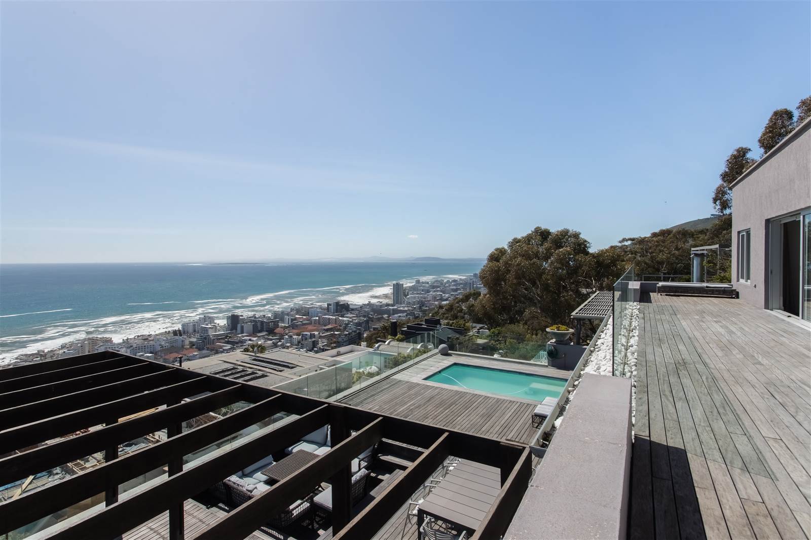 3 Bed Penthouse in Bantry Bay photo number 9