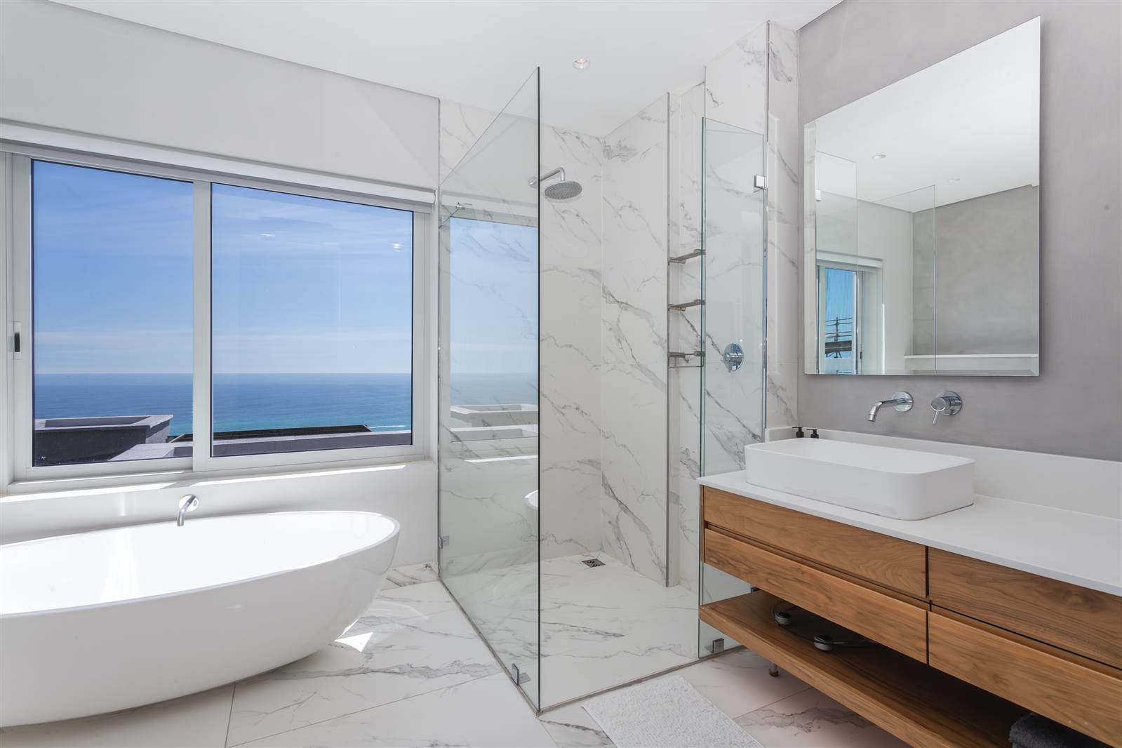 3 Bed Penthouse in Bantry Bay photo number 7