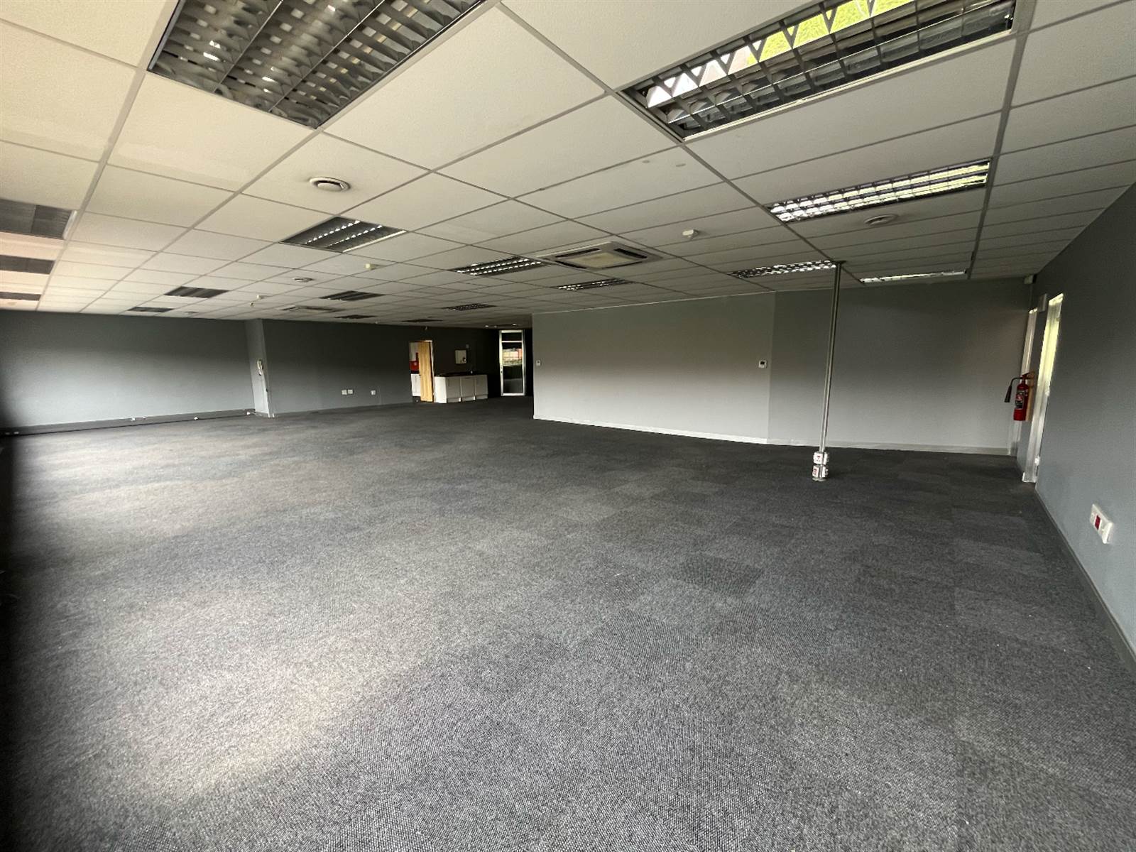 344  m² Commercial space in Bedfordview photo number 8
