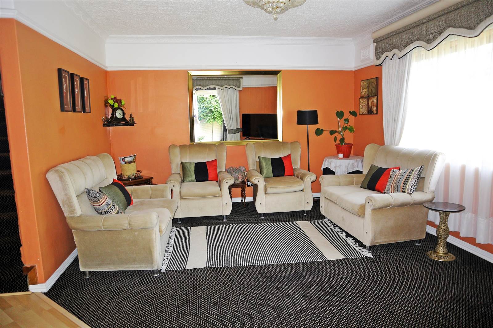 2 Bed Apartment in Malvern photo number 4