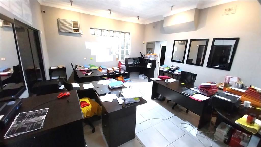170  m² Office Space in Benoni Central photo number 7