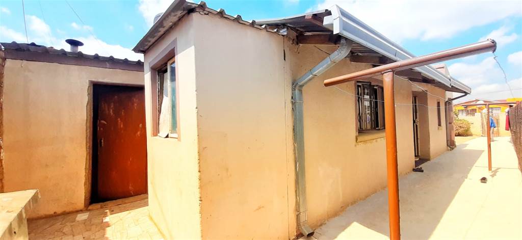 2 Bed House in Sebokeng Zone 3 photo number 7