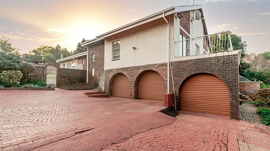 4 Bed House in Kloofendal photo number 30