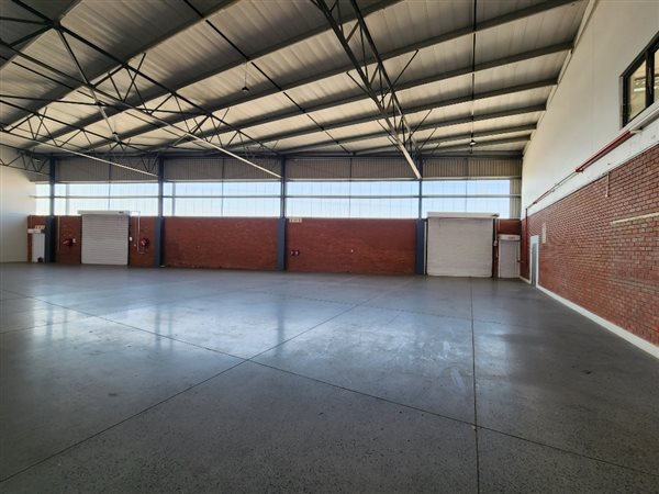 1500  m² Industrial space in Louwlardia