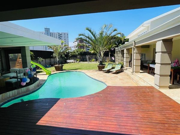 6 Bed House in Summerstrand