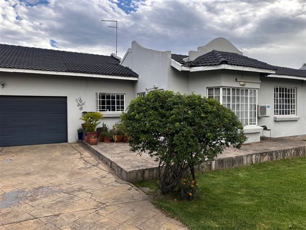 4 Bed House in Castleview