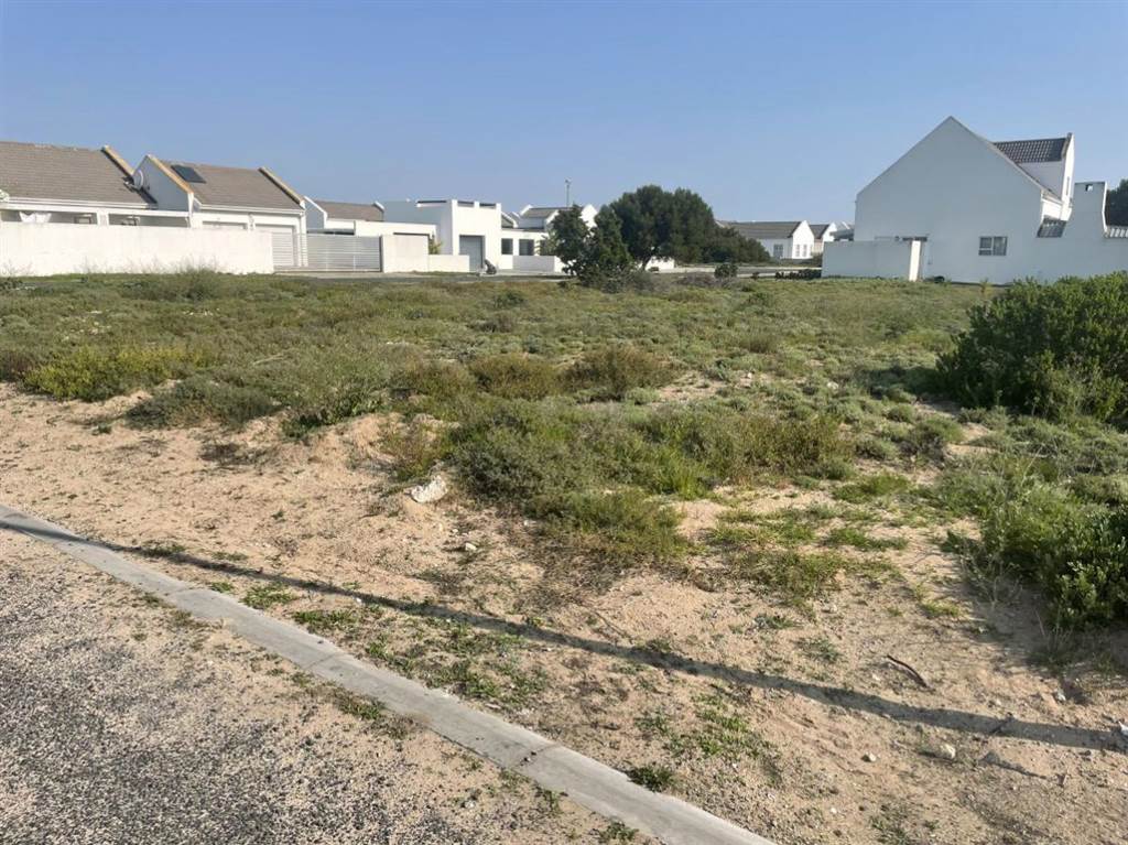 606 m² Land available in Golden Mile photo number 2