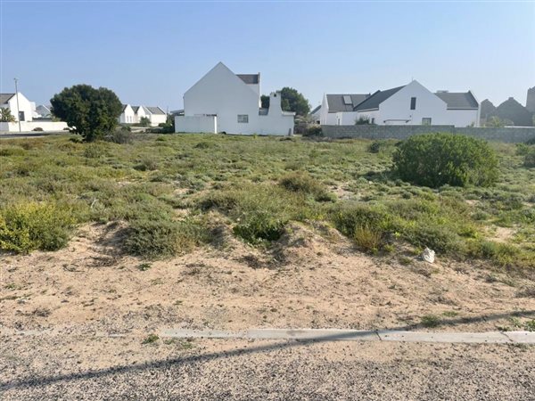 606 m² Land available in Golden Mile