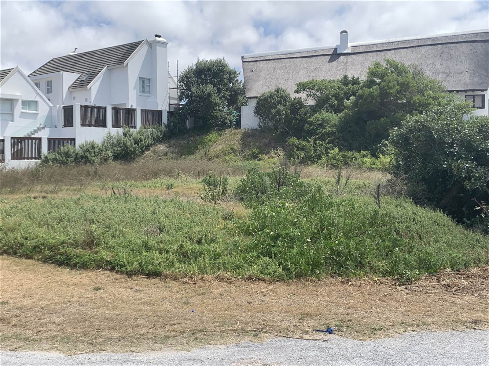 1015 m² Land available in St Francis Bay photo number 3