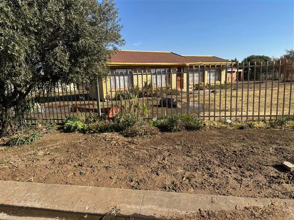 2 Bedroom House 2 Bedroom House