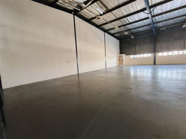 363  m² Industrial space