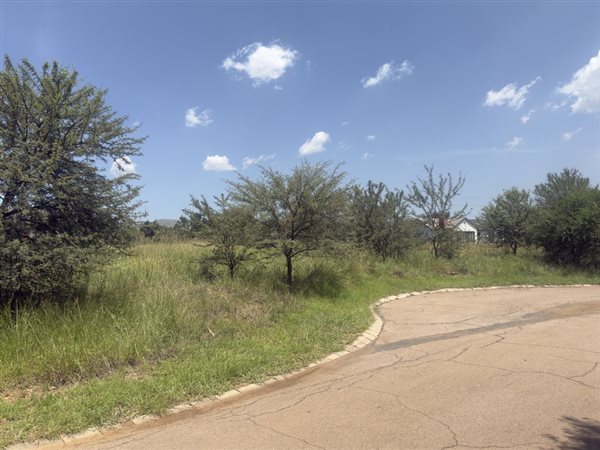 2 200 m² Land 2 200 m² Land