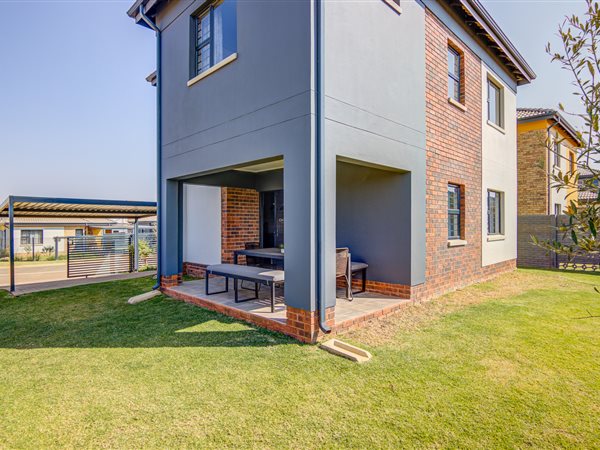 4 Bedroom House 4 Bedroom House