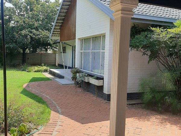 4 Bed House in Kroonstad photo number 17