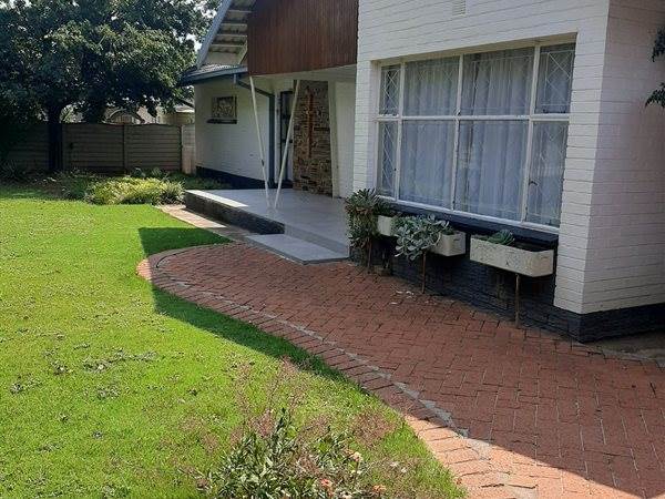 4 Bed House in Kroonstad photo number 14