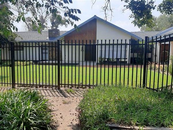 4 Bed House in Kroonstad photo number 18