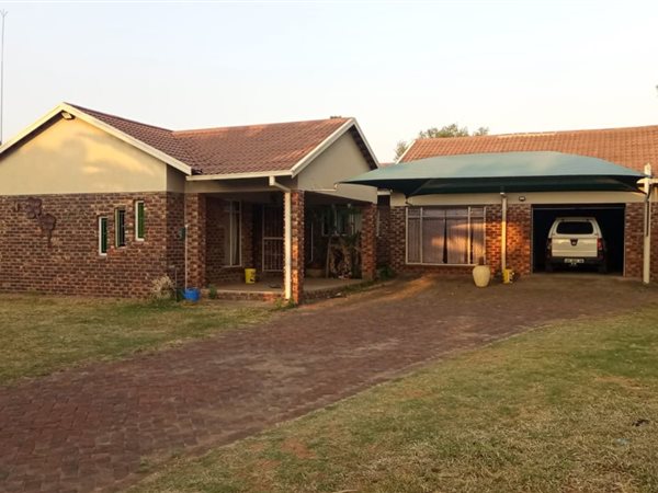 3 Bedroom House 3 Bedroom House