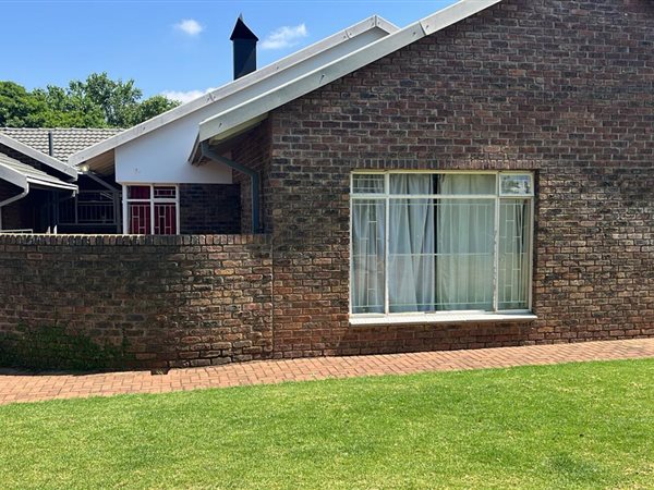 5 Bedroom House 5 Bedroom House