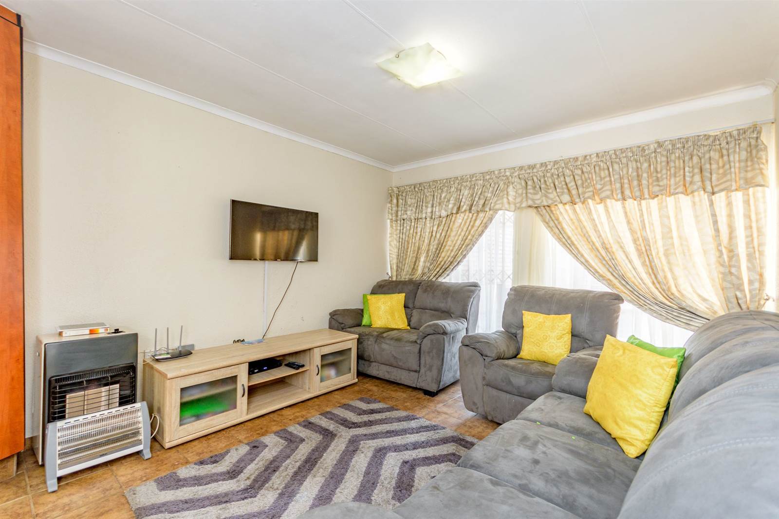 2 Bed Apartment in Terenure photo number 3