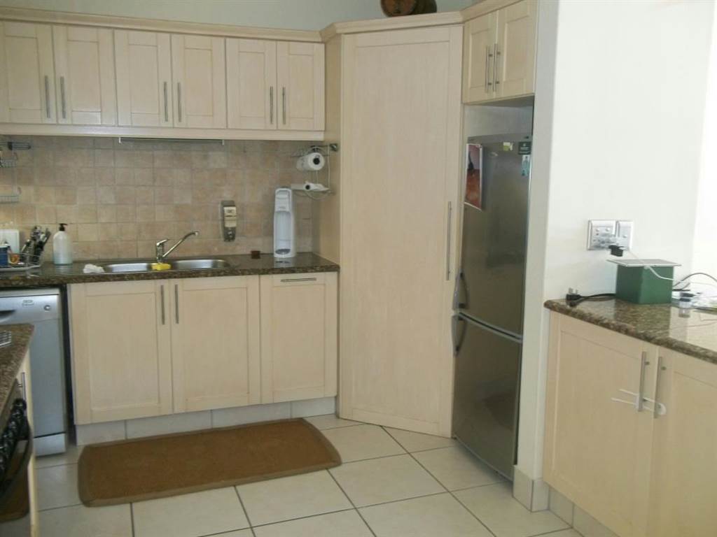 4 Bed Townhouse in La Lucia photo number 7
