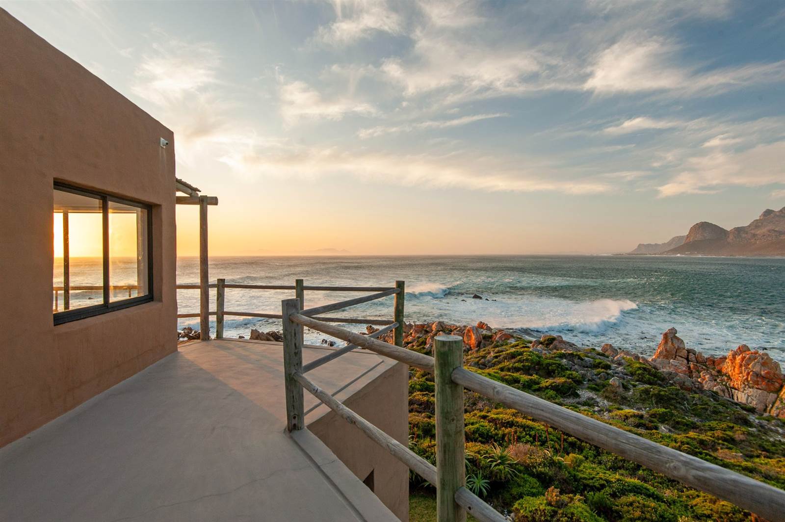 5 Bed House in Pringle Bay photo number 1