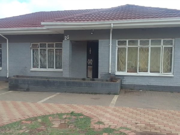 19 Bed House in Kempton Park Central