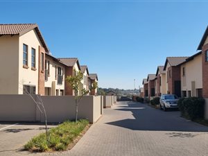 3 Bed Duplex in Rynfield AH