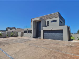3 Bed House in Tongaat Beach
