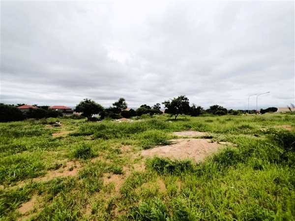 776 m² Land